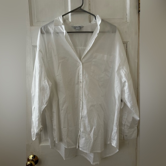 NWT Old Navy oversized button down boyfriend shirt - size large - Picture 2 of 3